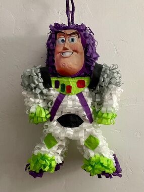 Toy Story Buzz LightYear Piñata